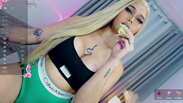 Snapshot of Ella_Fantasiax chatting on 12/11/24, 03:47 Ella Fantasiax online show from 12/11/24, 03:47