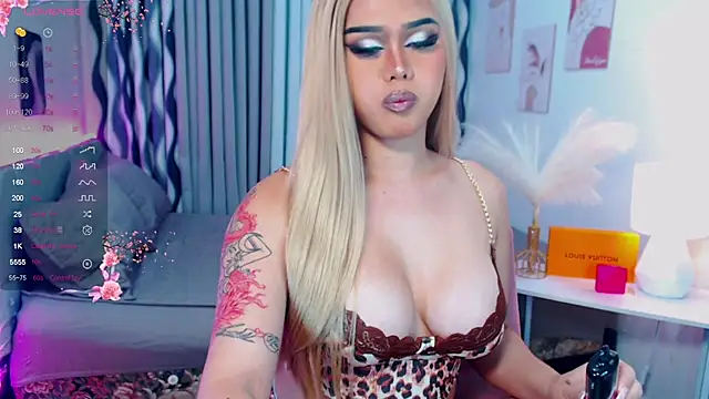 Snapshot of Ella_Fantasiax chatting on 01/23/25, 03:05 Ella Fantasiax online show from 01/23/25, 03:05