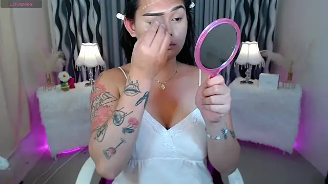 Snapshot of Ella_Fantasiax chatting on 10/01/25, 11:27 Ella Fantasiax online show from 10/01/25, 11:27