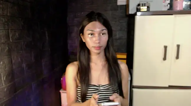 Snapshot of ToKeNa chatting on 02/12/25, 11:30 ToKeNa online show from 02/12/25, 11:30