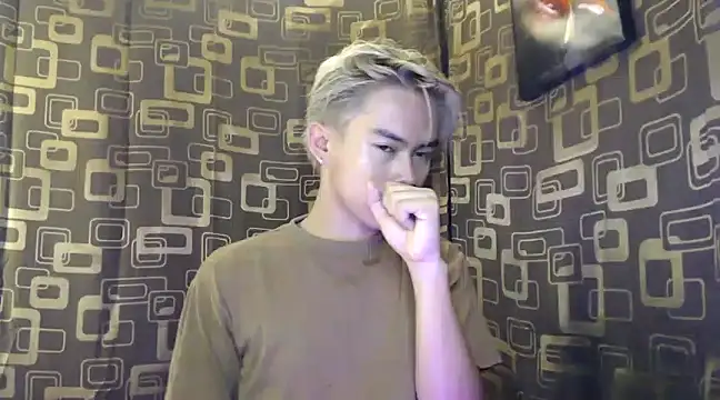 Snapshot of asianpatt69 chatting on 01/05/25, 11:37 asianpatt69 online show from 01/05/25, 11:37