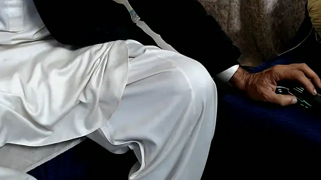 amrozia online show from 01/06/25, 10:57