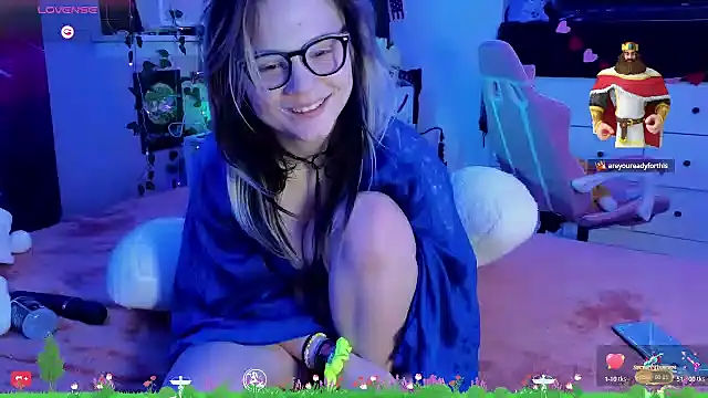 Snapshot of Cutiepiespanks chatting on 03/03/25, 01:09 Cutiepiespanks online show from 03/03/25, 01:09