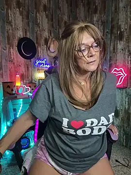 cowgirlc online show from 10/11/25, 02:44