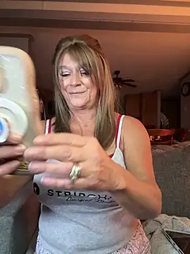 cowgirlc online show from 10/18/25, 02:14