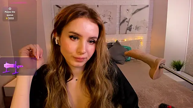 Betty June online show from 02/15/25, 09:59