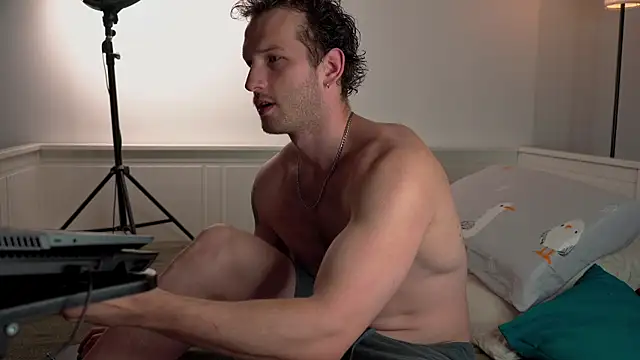 VIktorSecret online show from 08/01/26, 04:23