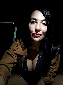 Snapshot of Cataleya80 chatting on 10/08/25, 11:13 Cataleya80 online show from 10/08/25, 11:13