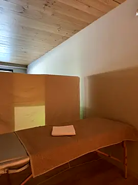 EmaSalis online show from 09/18/25, 10:50