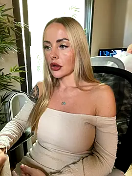 EmaSalis online show from 10/09/25, 10:02