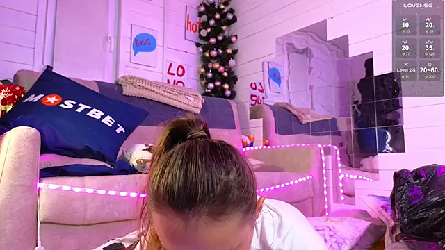 Snapshot of Misss_Vikk chatting on 12/20/24, 06:45 Misss Vikk online show from 12/20/24, 06:45