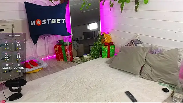 Snapshot of Misss_Vikk chatting on 01/06/25, 11:18 Misss Vikk online show from 01/06/25, 11:18