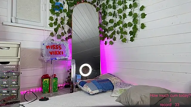 Snapshot of Misss_Vikk chatting on 01/17/25, 06:02 Misss Vikk online show from 01/17/25, 06:02