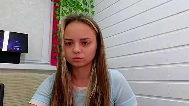 Snapshot of Misss_Vikk chatting on 10/24/25, 06:43 Misss Vikk online show from 10/24/25, 06:43