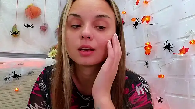 Snapshot of Misss_Vikk chatting on 11/01/25, 03:14 Misss Vikk online show from 11/01/25, 03:14