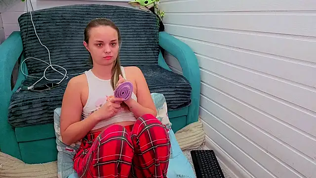 Snapshot of Misss_Vikk chatting on 11/27/25, 06:59 Misss Vikk online show from 11/27/25, 06:59