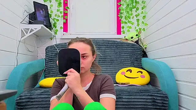 Snapshot of Misss_Vikk chatting on 12/01/25, 07:35 Misss Vikk online show from 12/01/25, 07:35