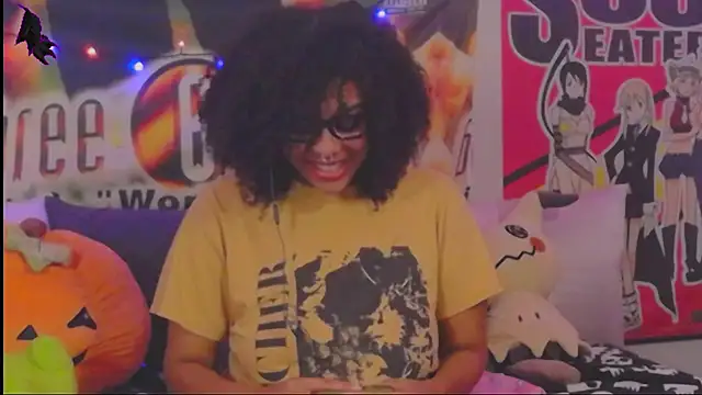 Snapshot of N1NT3NDH03 chatting on 12/13/24, 06:00 N1NT3NDH03 online show from 12/13/24, 06:00