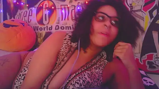 Snapshot of N1NT3NDH03 chatting on 12/26/24, 07:35 N1NT3NDH03 online show from 12/26/24, 07:35