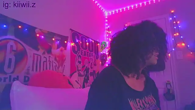 Snapshot of N1NT3NDH03 chatting on 12/28/24, 06:17 N1NT3NDH03 online show from 12/28/24, 06:17