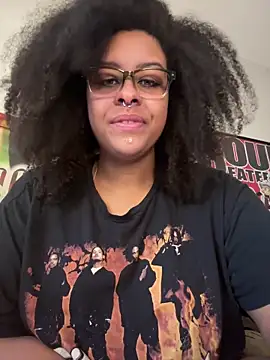 Snapshot of N1NT3NDH03 chatting on 11/04/25, 02:27 N1NT3NDH03 online show from 11/04/25, 02:27