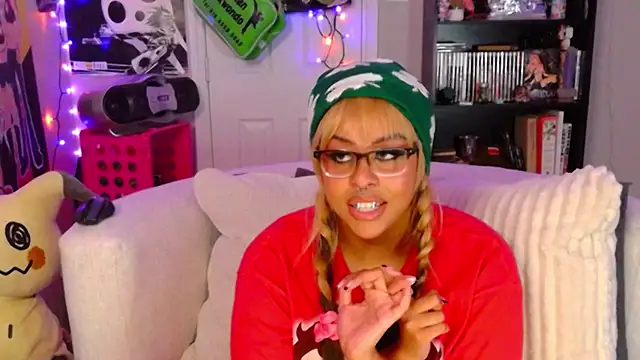 Snapshot of N1NT3NDH03 chatting on 11/22/25, 04:55 N1NT3NDH03 online show from 11/22/25, 04:55