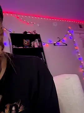 Snapshot of N1NT3NDH03 chatting on 11/26/25, 04:35 N1NT3NDH03 online show from 11/26/25, 04:35