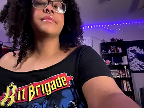 Snapshot of N1NT3NDH03 chatting on 12/18/25, 07:03 N1NT3NDH03 online show from 12/18/25, 07:03