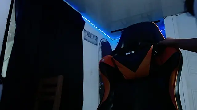 Adam Hudsond online show from 04/08/26, 12:43