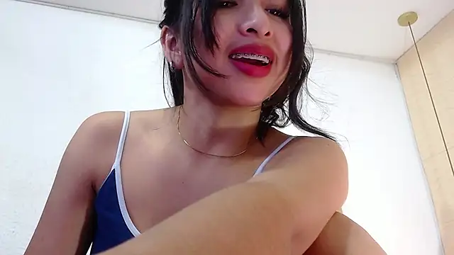Snapshot of Sweet_baby_hellen chatting on 01/15/25, 10:06 Sweet baby hellen online show from 01/15/25, 10:06