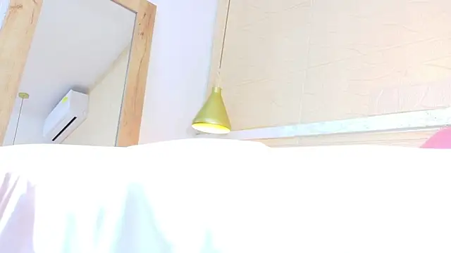 Snapshot of Sweet_baby_hellen chatting on 02/19/25, 10:23 Sweet baby hellen online show from 02/19/25, 10:23