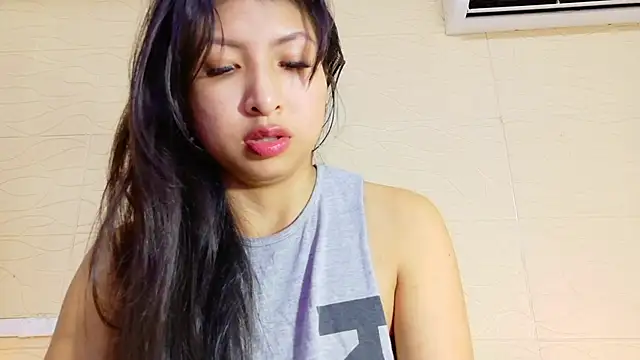 Snapshot of Sweet_baby_hellen chatting on 03/08/25, 03:50 Sweet baby hellen online show from 03/08/25, 03:50