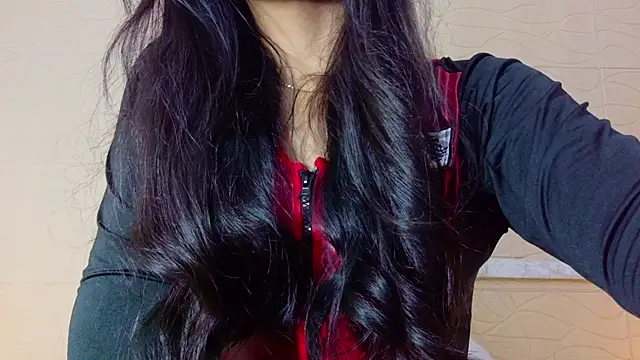 Snapshot of Sweet_baby_hellen chatting on 10/29/25, 04:37 Sweet baby hellen online show from 10/29/25, 04:37