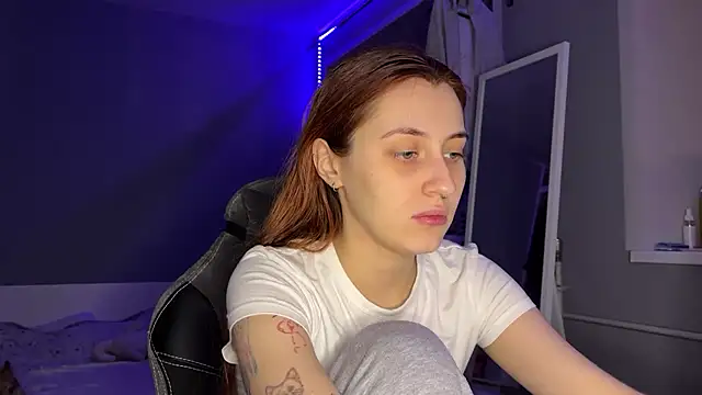 Uniarten online show from 01/15/25, 02:13