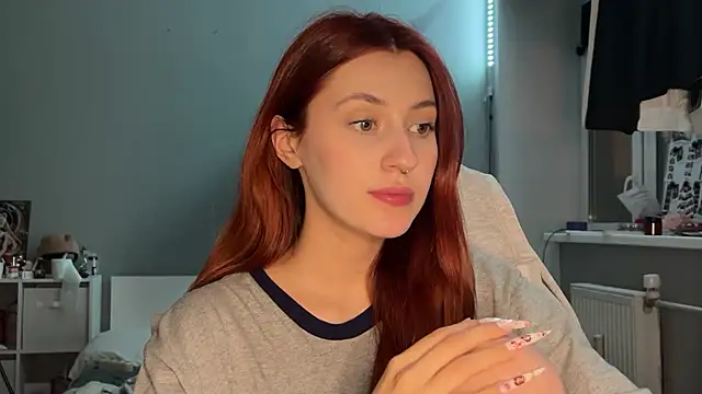 Uniarten online show from 09/22/25, 06:21