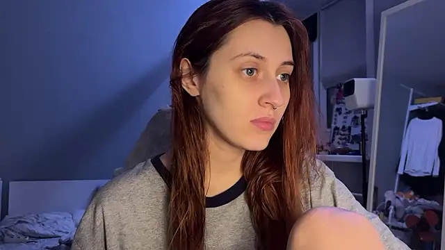 Uniarten online show from 11/22/25, 06:07