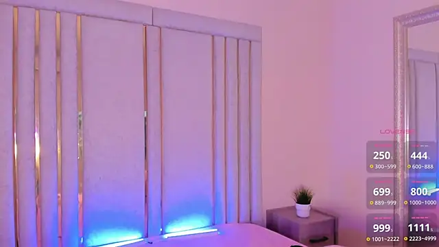 Snapshot of Saekohofman chatting on 10/19/25, 04:13 Saekohofman online show from 10/19/25, 04:13