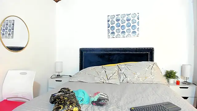 ZulyMichels online show from 11/19/25, 12:38