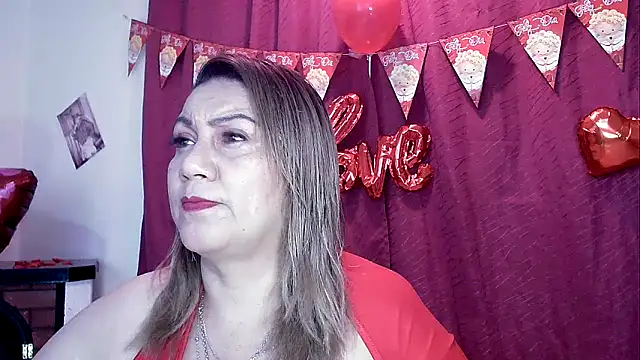 Snapshot of yayita_mature chatting on 02/13/25, 12:00 yayita mature online show from 02/13/25, 12:00