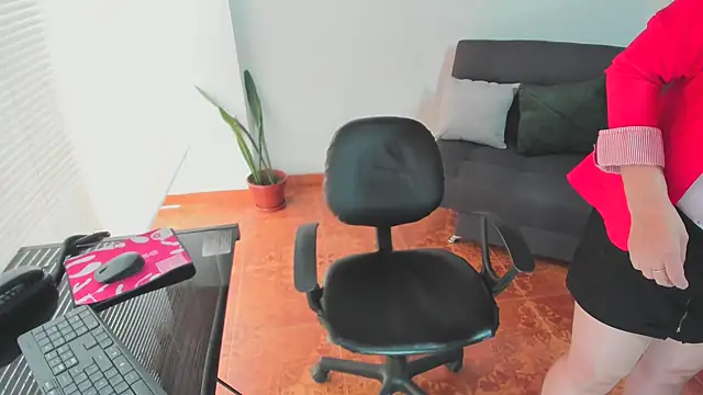 Snapshot of yayita_mature chatting on 09/16/25, 01:01 yayita mature online show from 09/16/25, 01:01