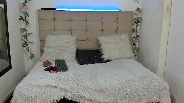 Snapshot of yayita_mature chatting on 11/13/25, 03:11 yayita mature online show from 11/13/25, 03:11