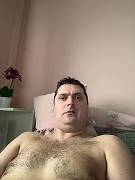 Snapshot of Corle124 chatting on 02/13/25, 10:12 Corle124 online show from 02/13/25, 10:12