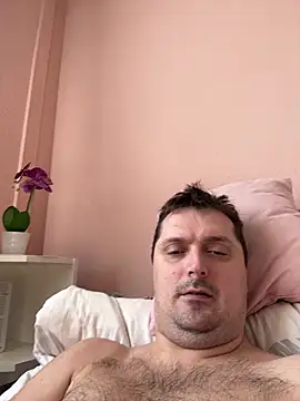 Snapshot of Corle124 chatting on 02/16/25, 11:38 Corle124 online show from 02/16/25, 11:38