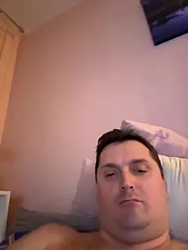 Snapshot of Corle124 chatting on 02/19/25, 09:36 Corle124 online show from 02/19/25, 09:36