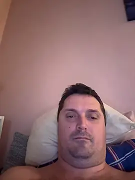 Snapshot of Corle124 chatting on 02/22/25, 11:35 Corle124 online show from 02/22/25, 11:35