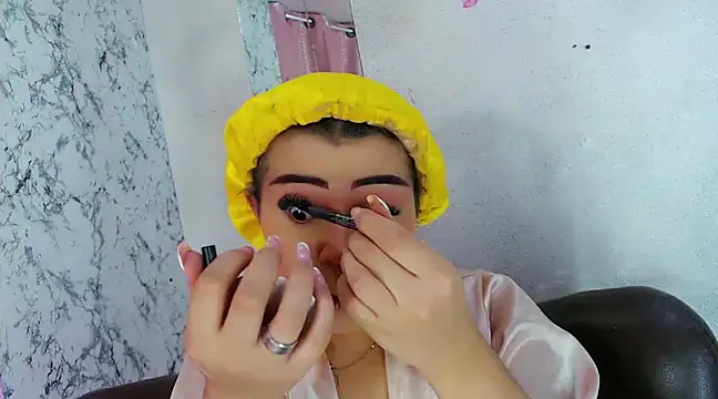 Alexandra Hornny online show from 02/04/25, 09:49