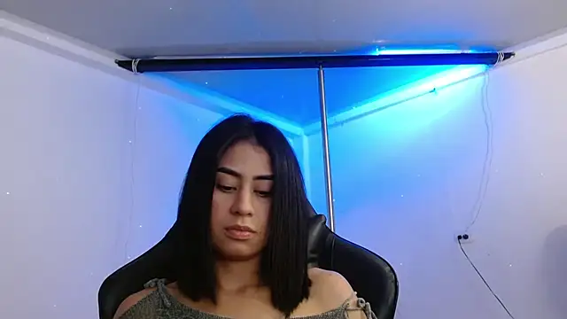 Martina1369 online show from 06/10/26, 05:07