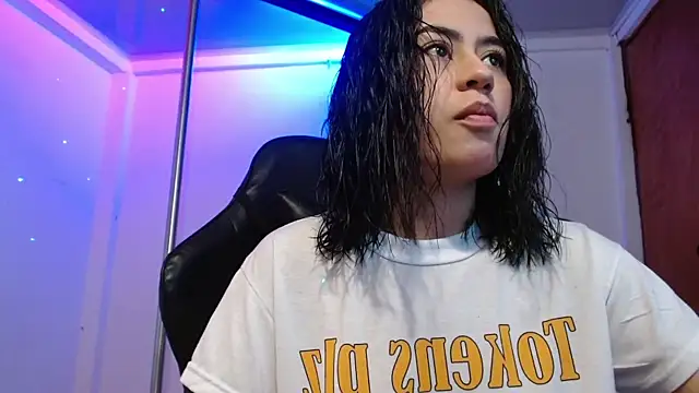 Martina1369 online show from 06/25/26, 06:45