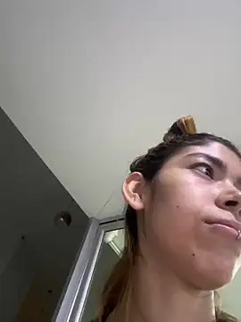 Snapshot of Girl_Cherry chatting on 01/30/25, 11:01 Girl Cherry online show from 01/30/25, 11:01