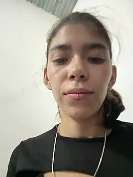 Snapshot of Girl_Cherry chatting on 02/14/25, 01:13 Girl Cherry online show from 02/14/25, 01:13